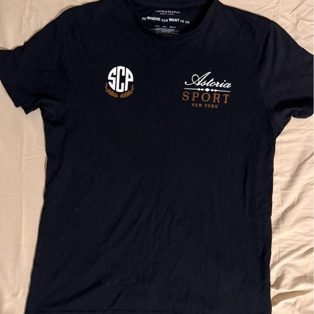 Black Denim & Flowers graphic T-shirt – Size L
